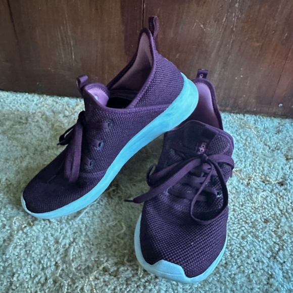 Maroon Adidas Cloudfoam. Size 8 1/2. - Picture 5 of 8